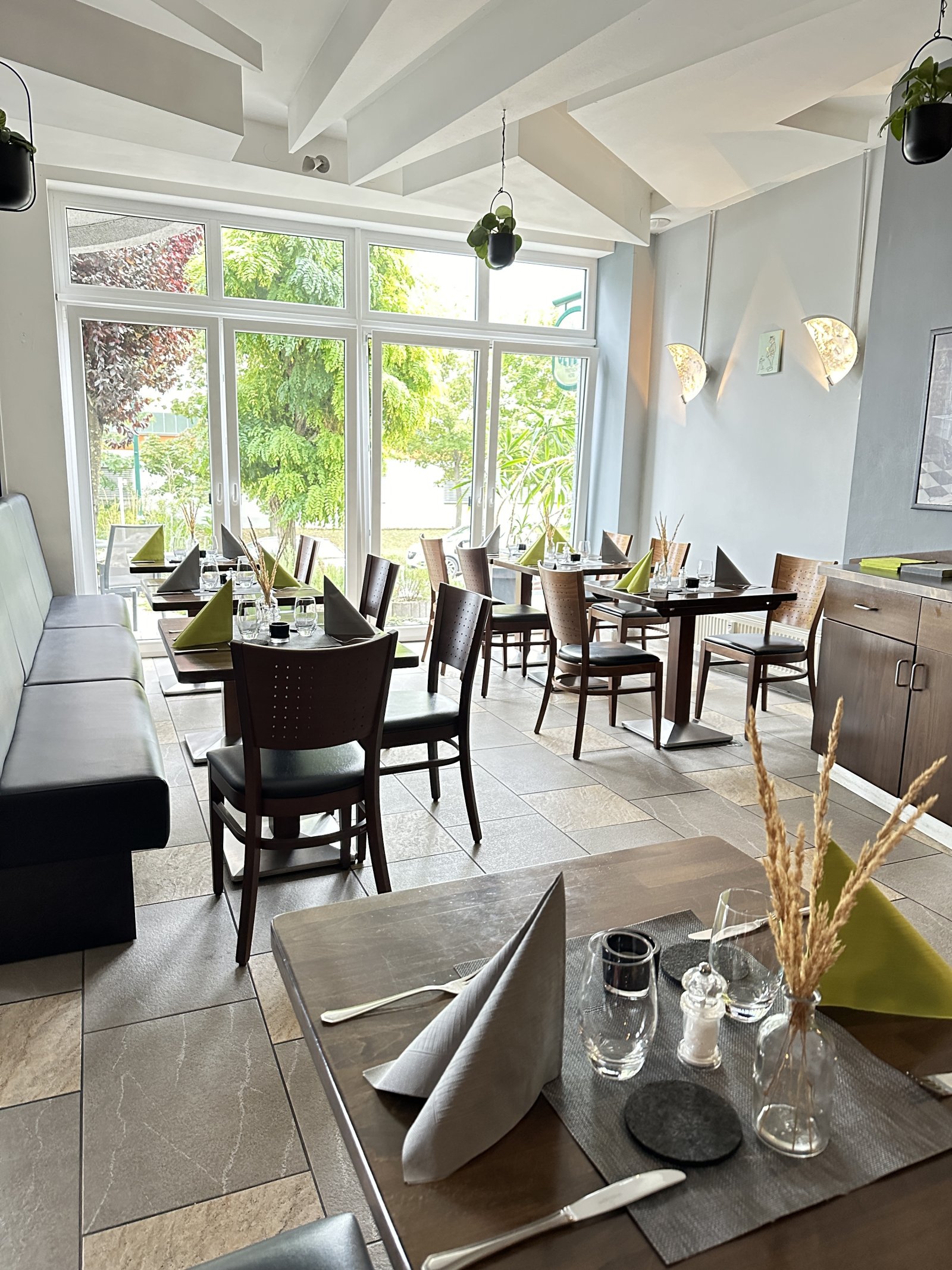 Traum vom eigenen Restaurant? Übernahme gut laufender Gastro in Mainz-Hechtsheim (Gewerbegebiet)