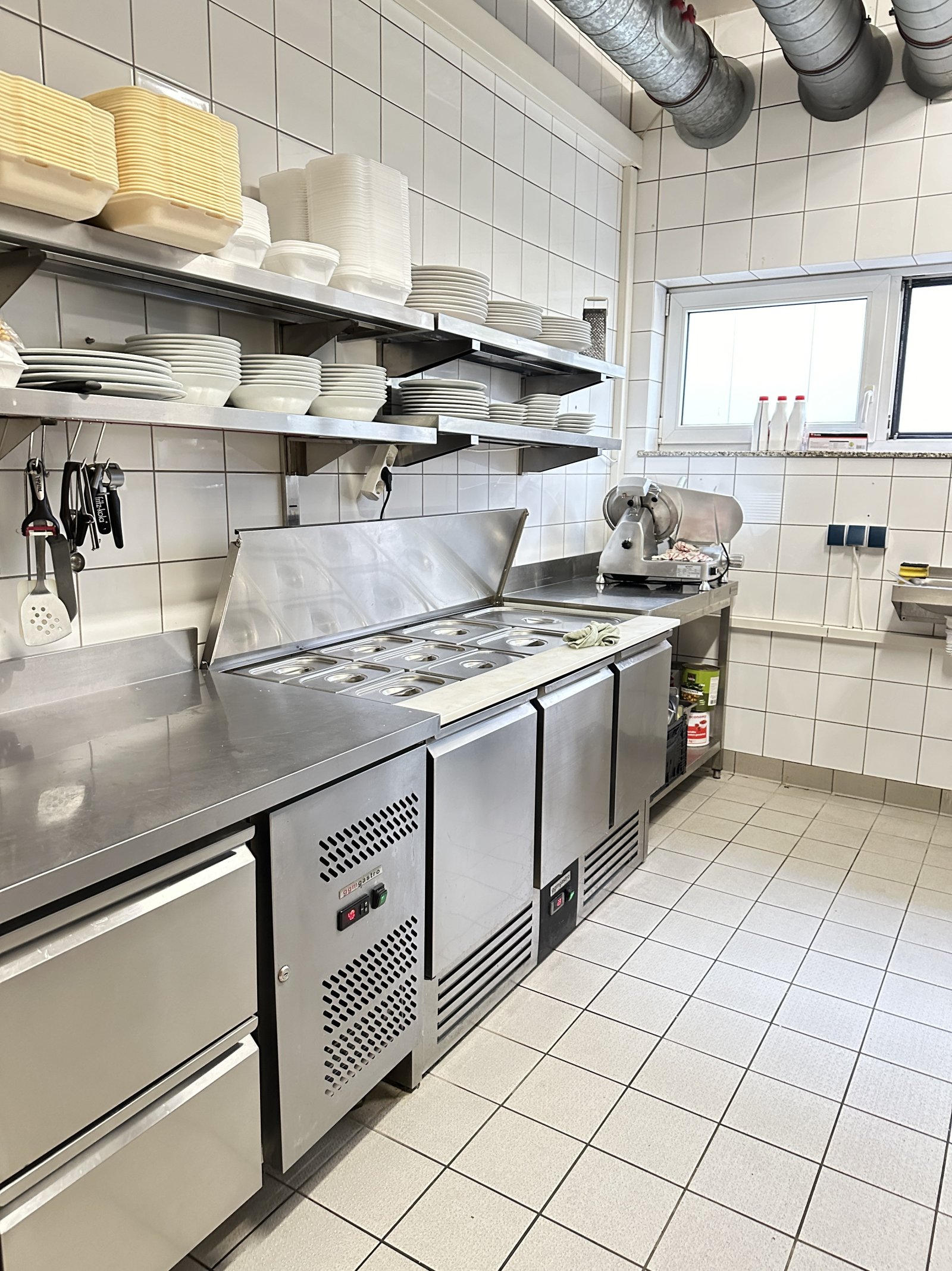 Traum vom eigenen Restaurant? Übernahme gut laufender Gastro in Mainz-Hechtsheim (Gewerbegebiet)