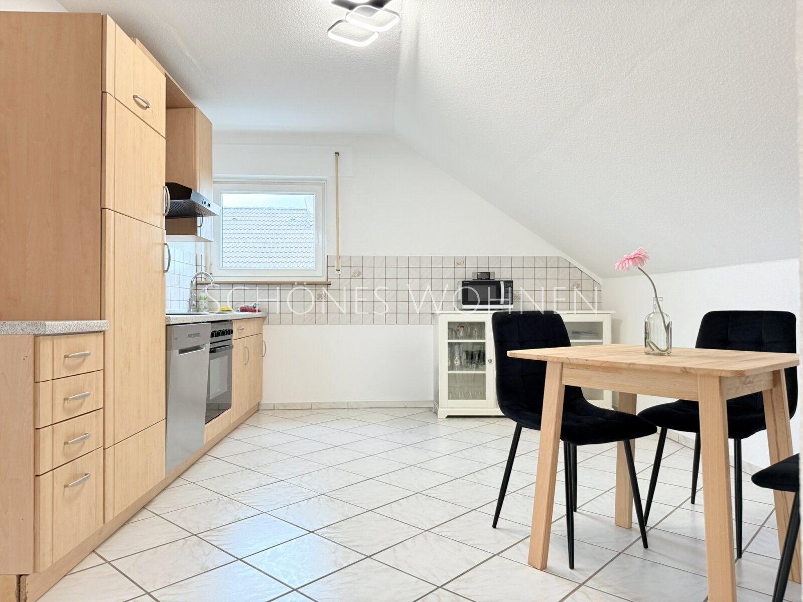 Weinbergsblick inklusive - Ferienwohnung in Bodenheim | möbliertes Wohnen 