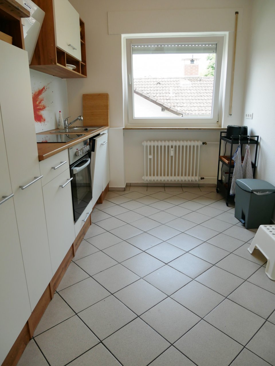 helle, moderne & großzügige Ferienwohnung in Bodenheim