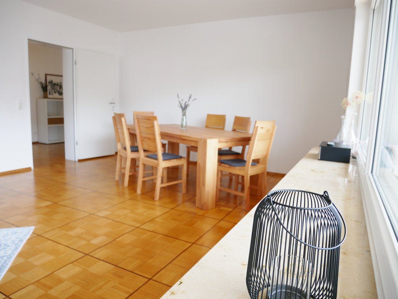 helle, moderne & großzügige Ferienwohnung in Bodenheim