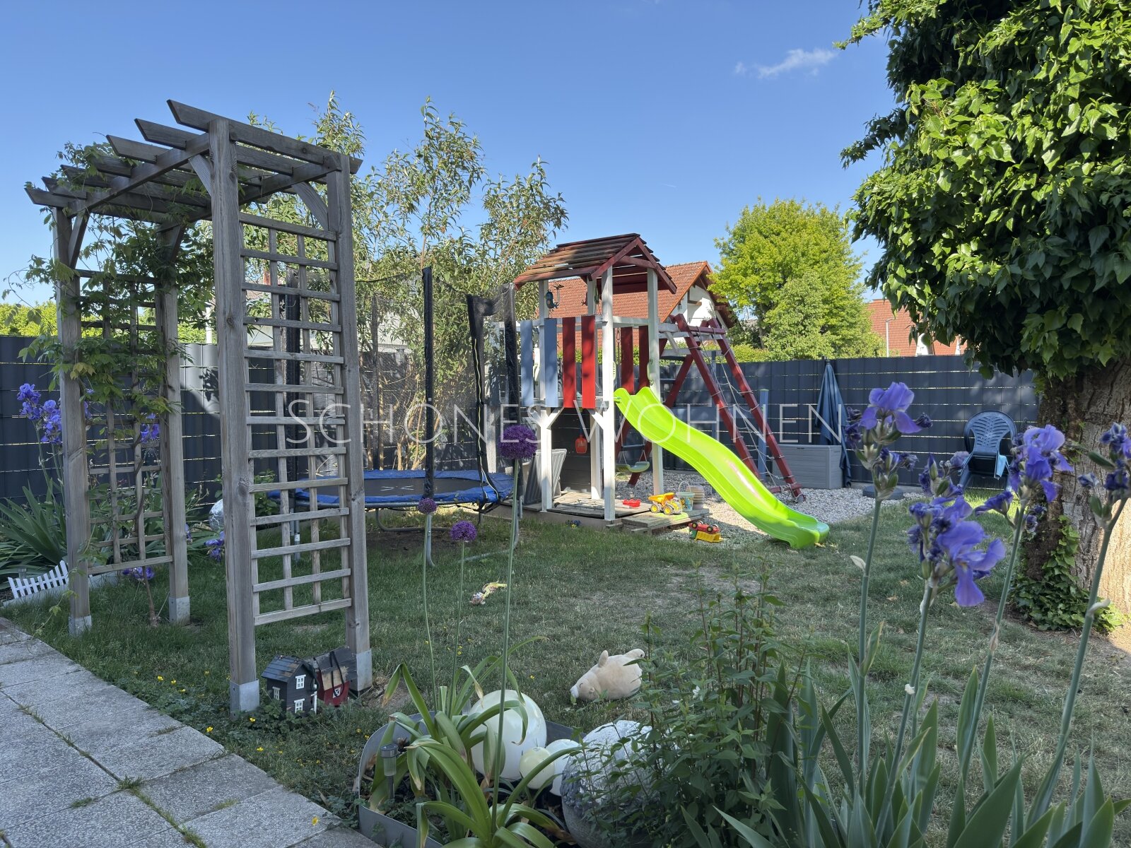 Spielturm Spielturm
