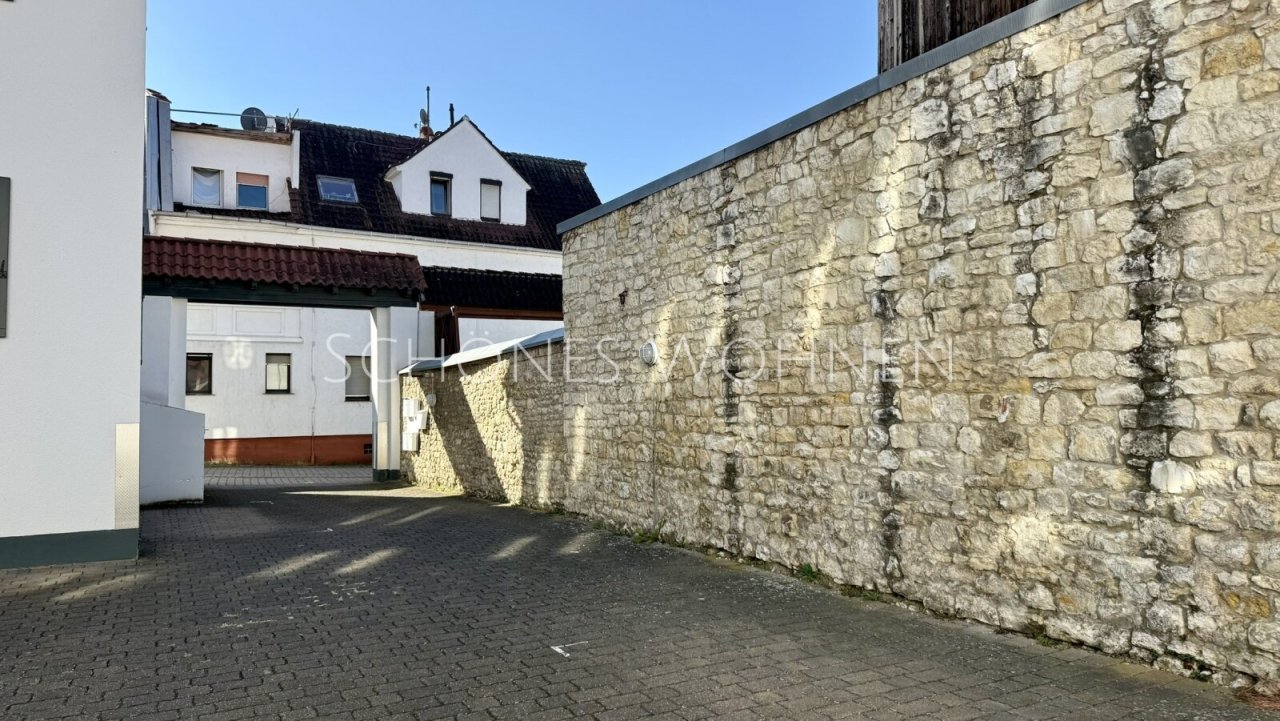  Einfahrt Hof
